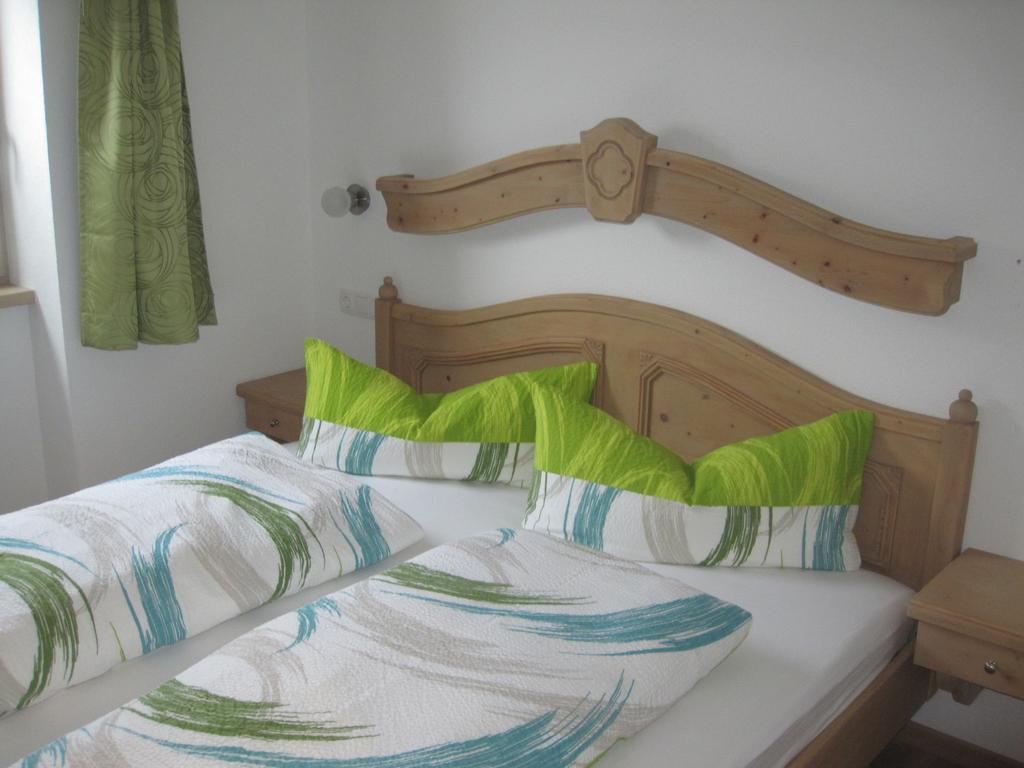 Ferienwohnung Haus Schennach Mayrhofen Zimmer foto