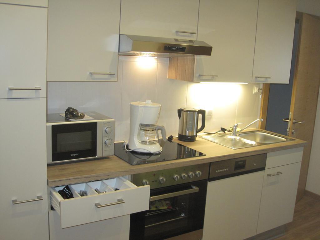 Ferienwohnung Haus Schennach Mayrhofen Zimmer foto