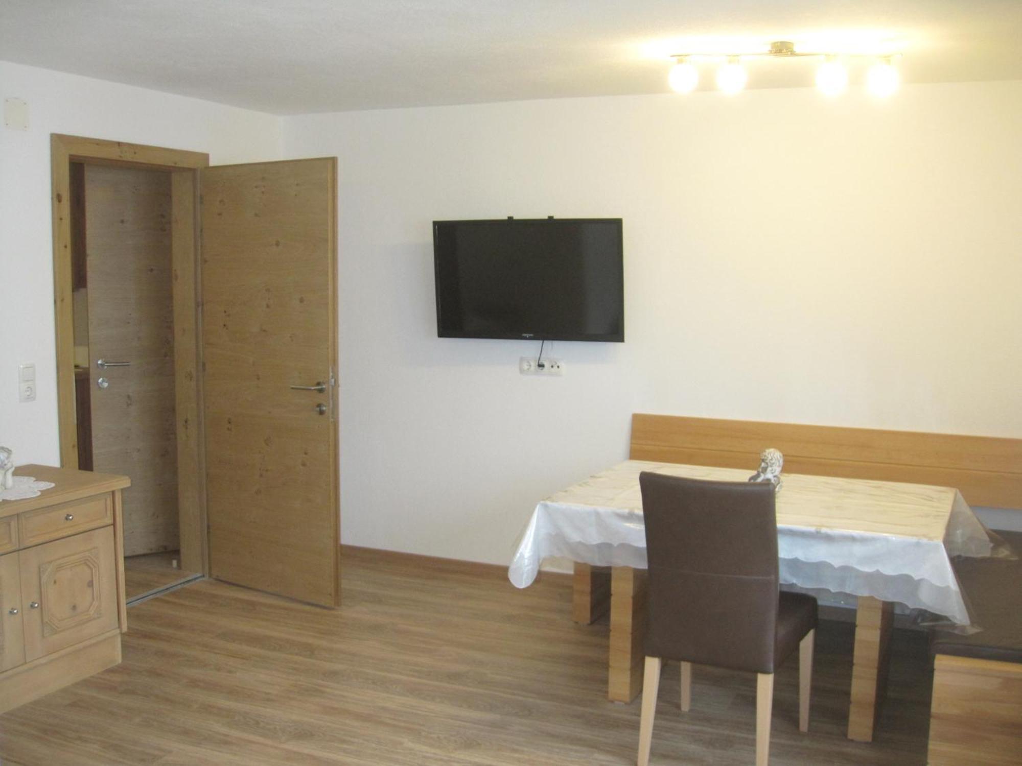 Ferienwohnung Haus Schennach Mayrhofen Zimmer foto